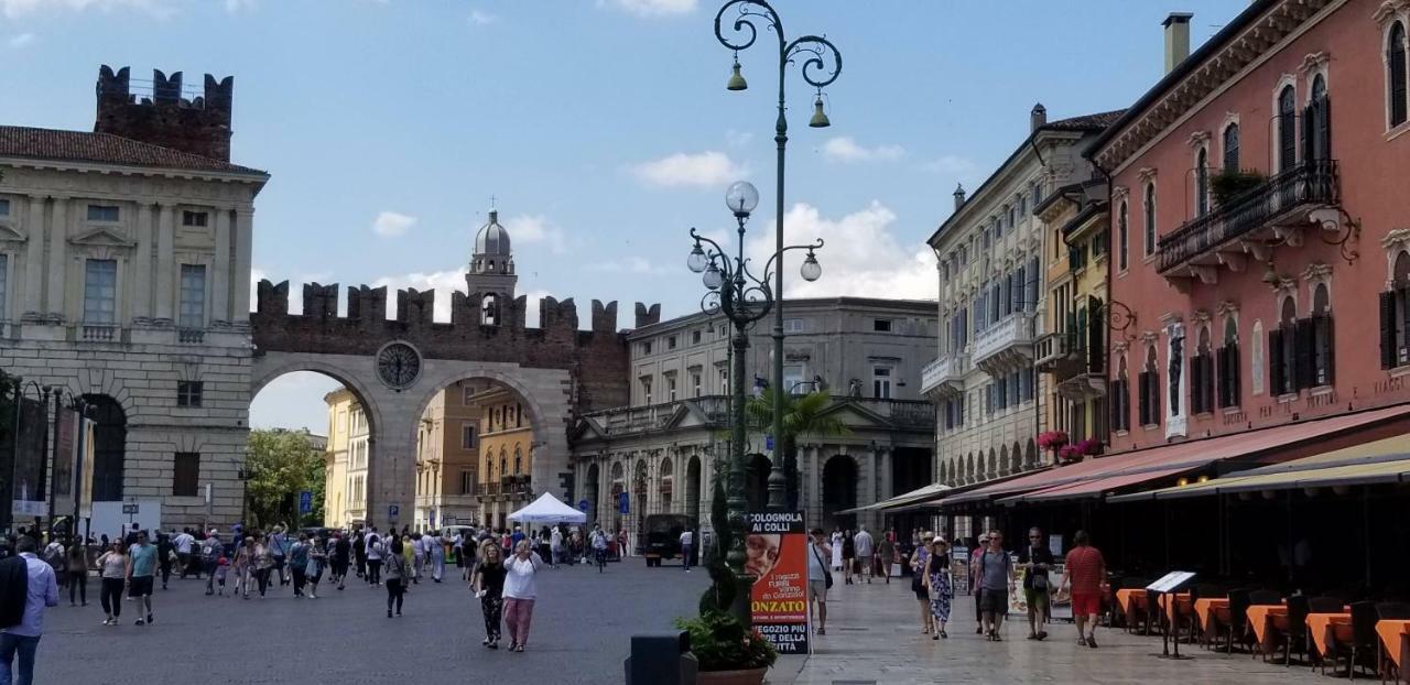 Carrera Home Appartamenti Verona - Bike Hotel Exteriér fotografie